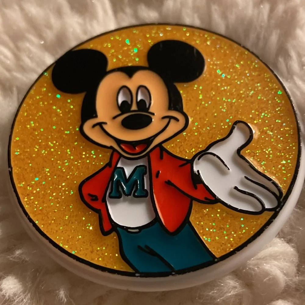 Walt Disney Vintage Mickey Mouse Badge Pin - Picture 4 of 4